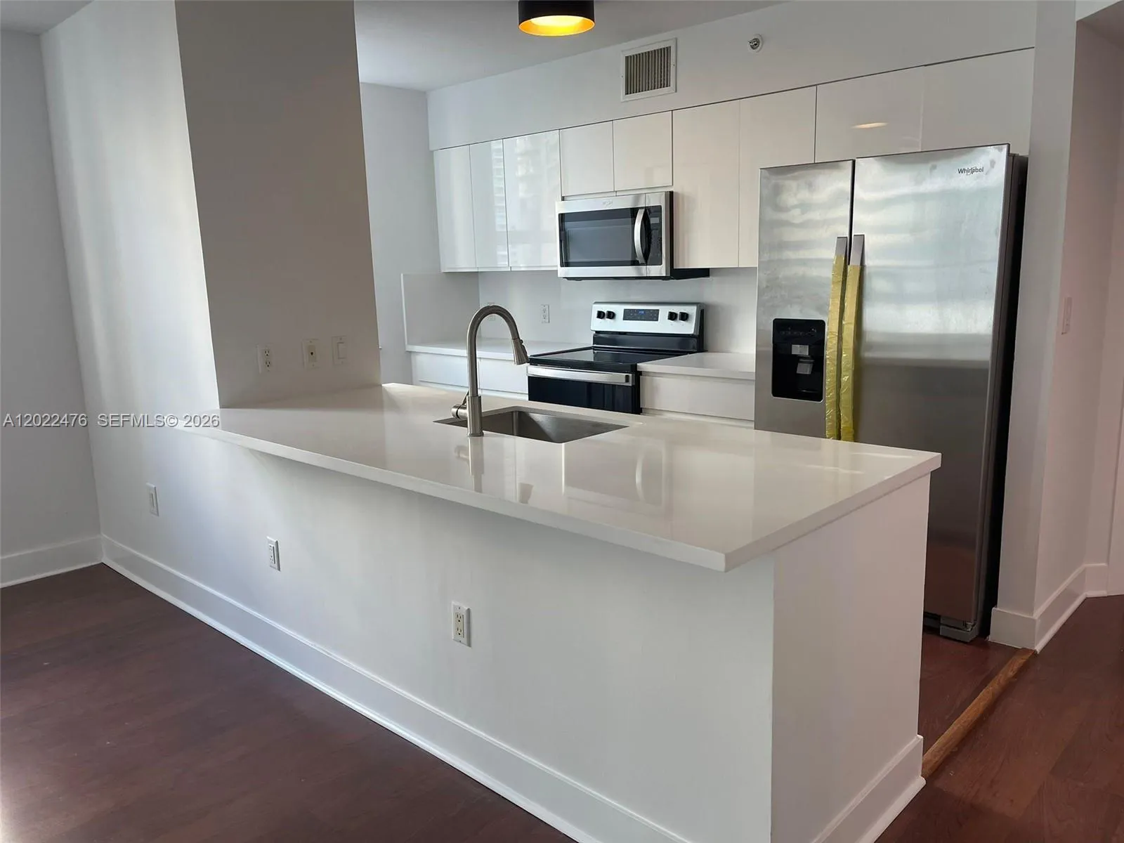 3 bedroom 2 bath for sale at 1155 Brickell Bay Dr # 1102, Miami FL 33131
