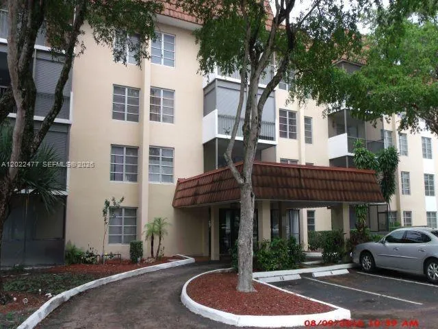 4154 Inverrary Dr # 205, Lauderhill FL 33319