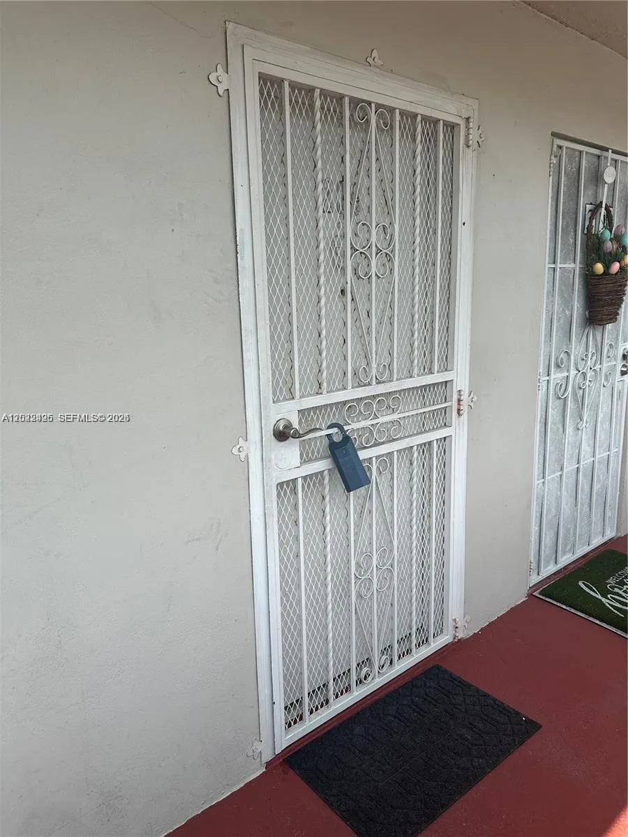 854 NW 87th Ave # 209, Miami FL 33172