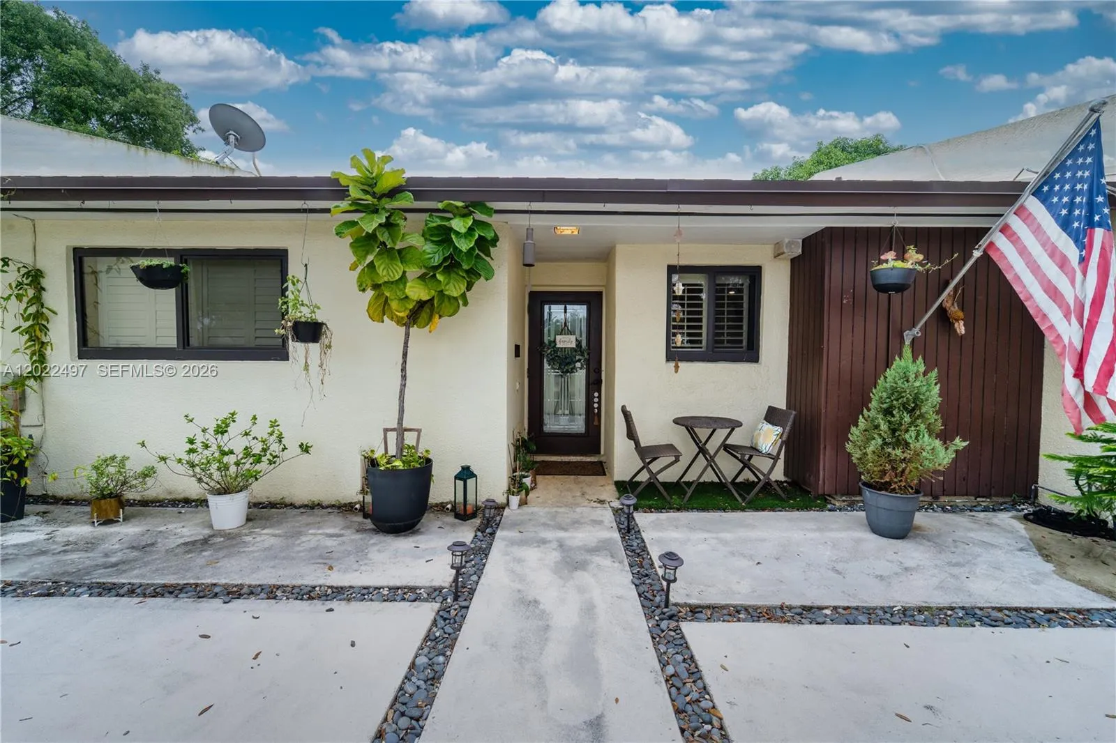 13932 Kendale Lakes Dr # 13932, Miami FL 33183