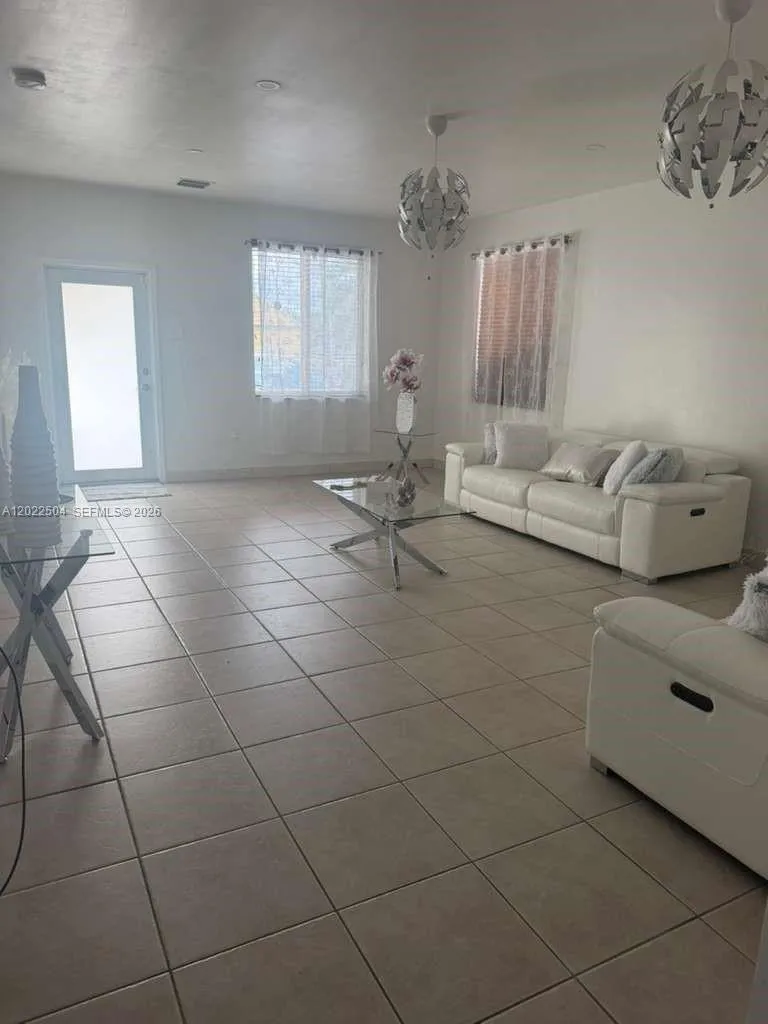 1670 NW 73rd St, Miami FL 33147