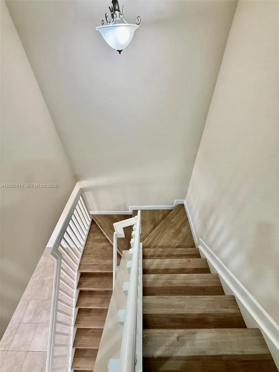 9001 SW 227th St # 6, Cutler Bay FL 33190