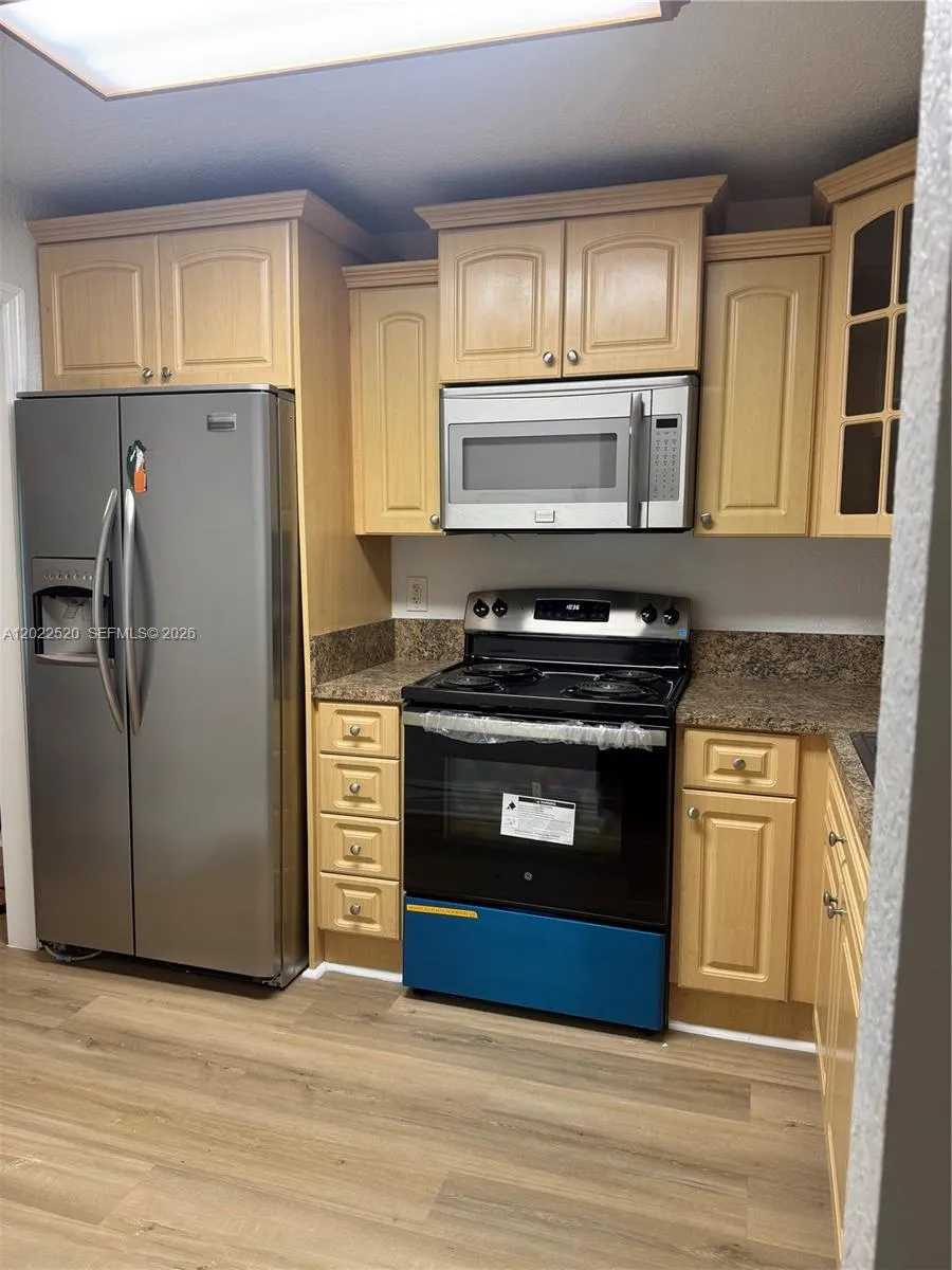 5080 SW 64th Ave # 208, Davie FL 33314
