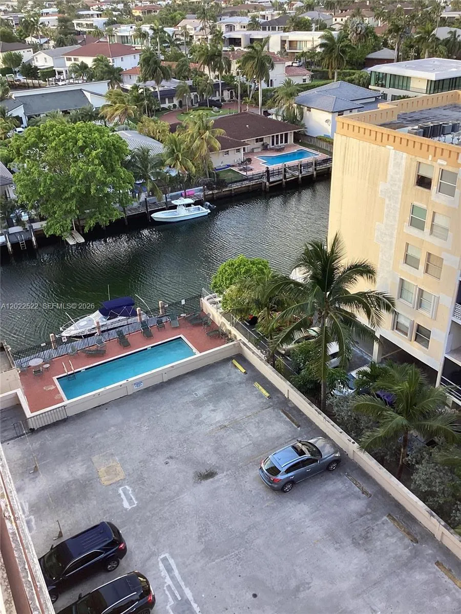 1 bedroom 1 bath for sale at 2903 N Miami Beach Blvd # 1003, North Miami Beach FL 33160