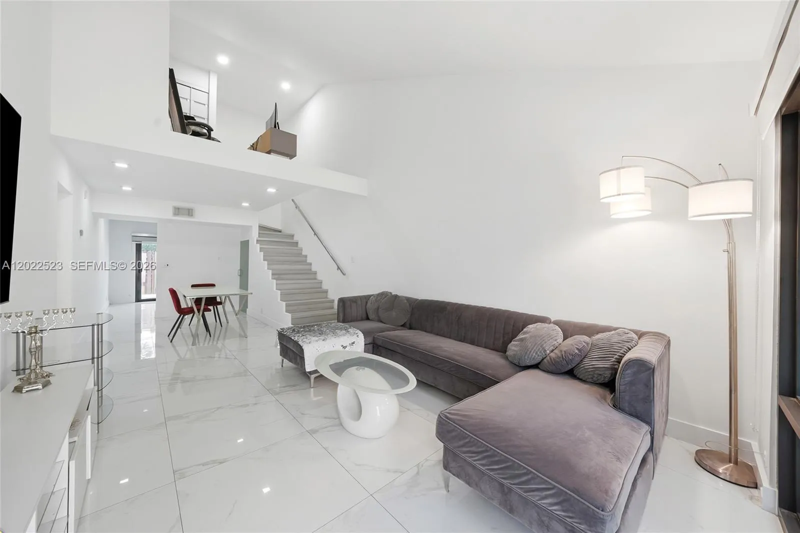 455 NE 210th Ter, Miami FL 33179