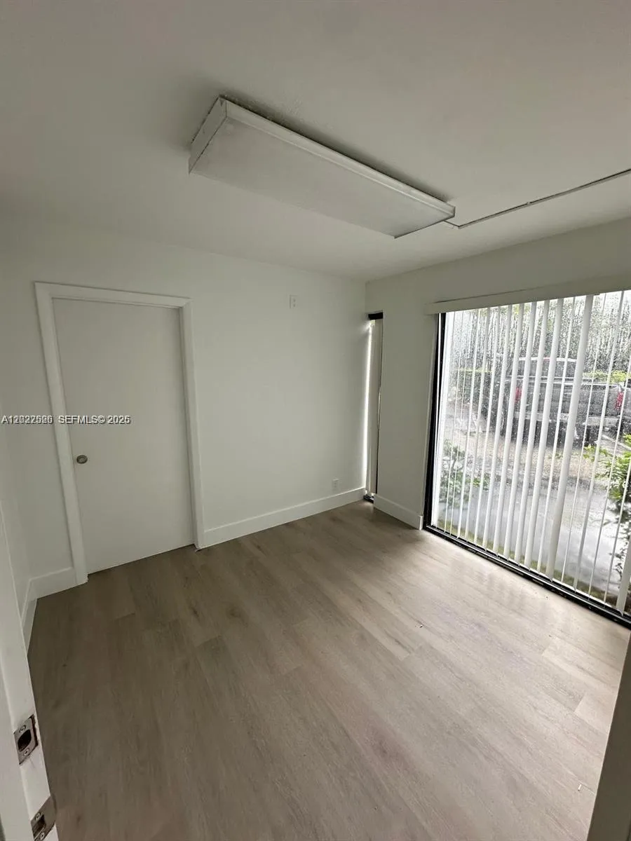 150 SE 12th St # 1, Fort Lauderdale FL 33316