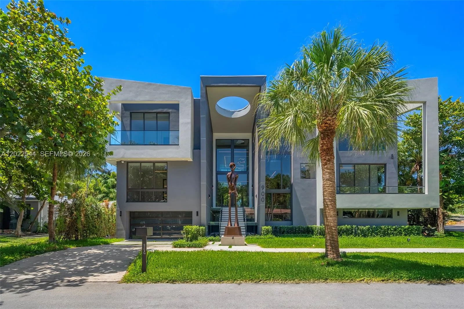 5 bedroom 5 bath for sale at 900 NE 75th St, Miami FL 33138