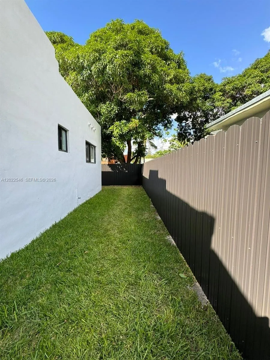 557 NW 44st, Miami FL 33127