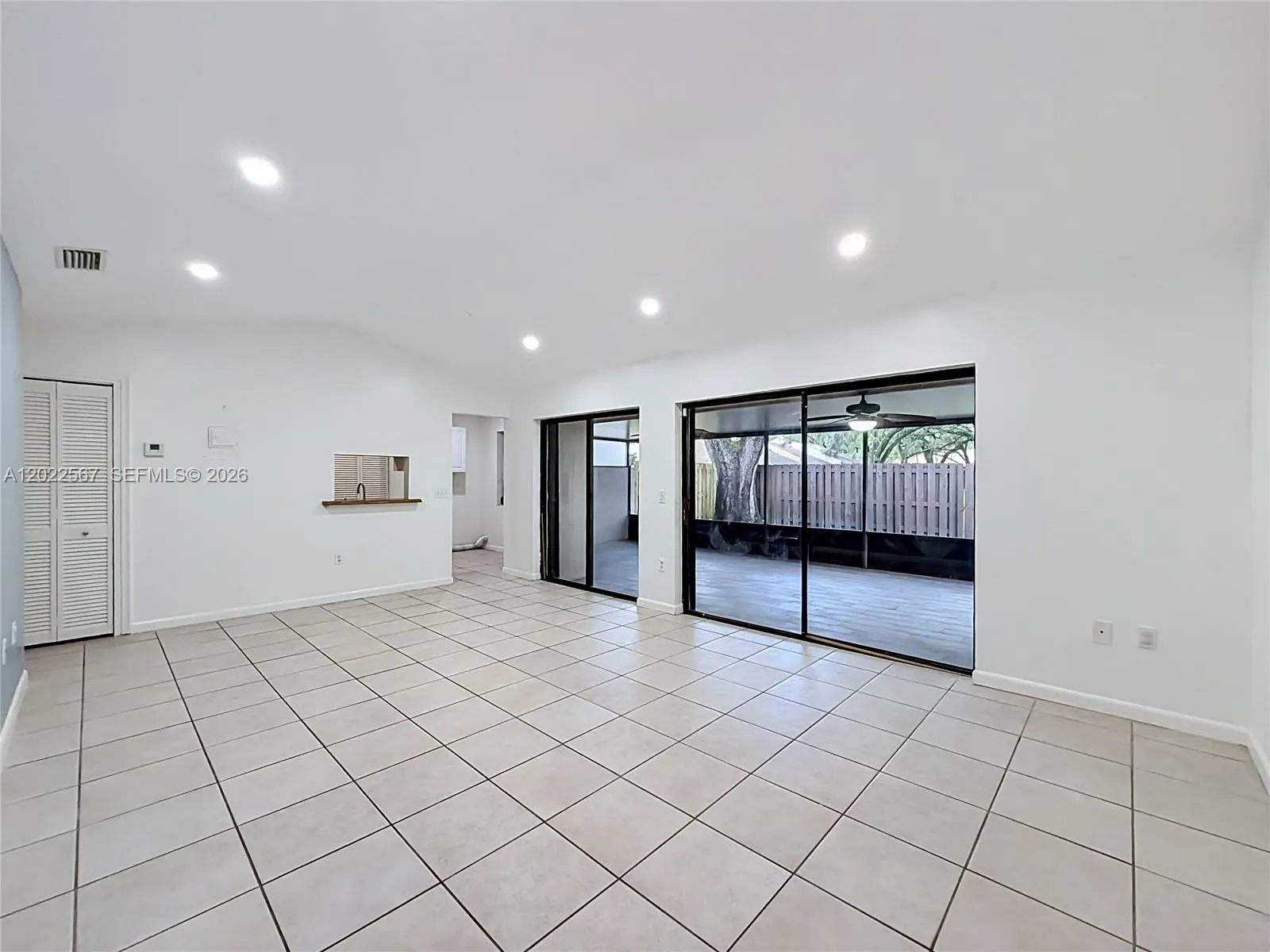 1571 NW 96th Way, Pembroke Pines FL 33024