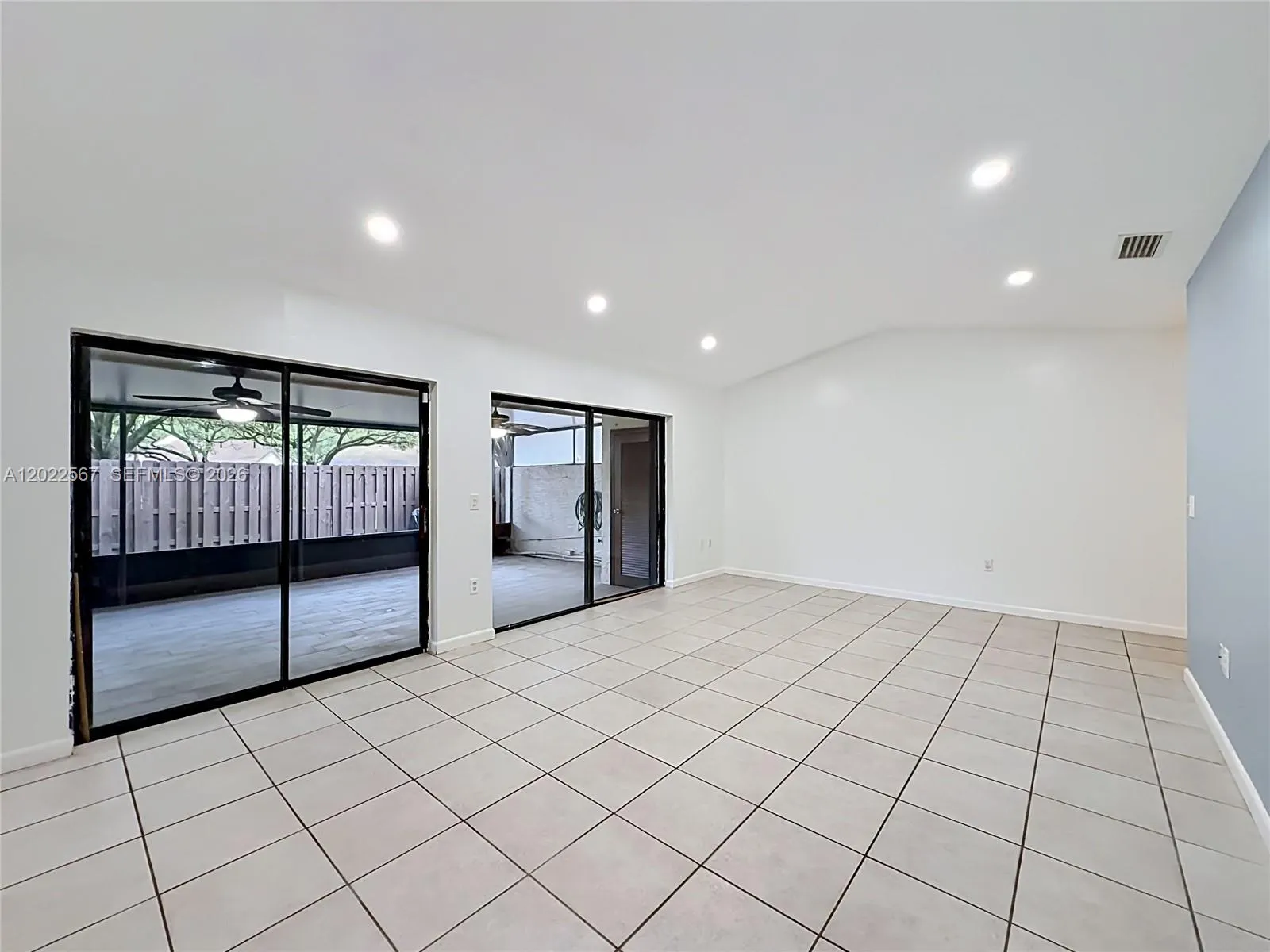 1571 NW 96th Way, Pembroke Pines FL 33024