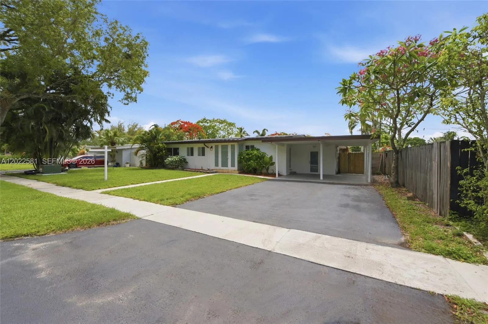 1141 SW 45th Ter, Plantation FL 33317