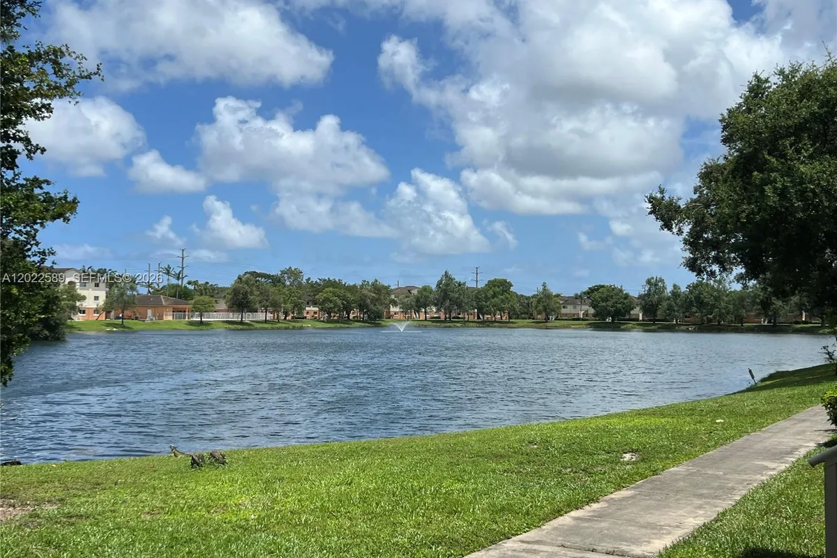 3690 N 56th Ave # 916, Hollywood FL 33021