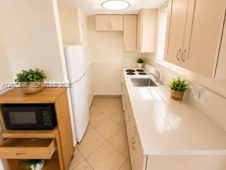 326 Polk St # 2, Hollywood FL 33019