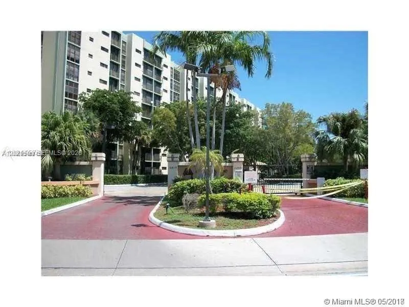 17021 N Bay Rd # 625, Sunny Isles Beach FL 33160