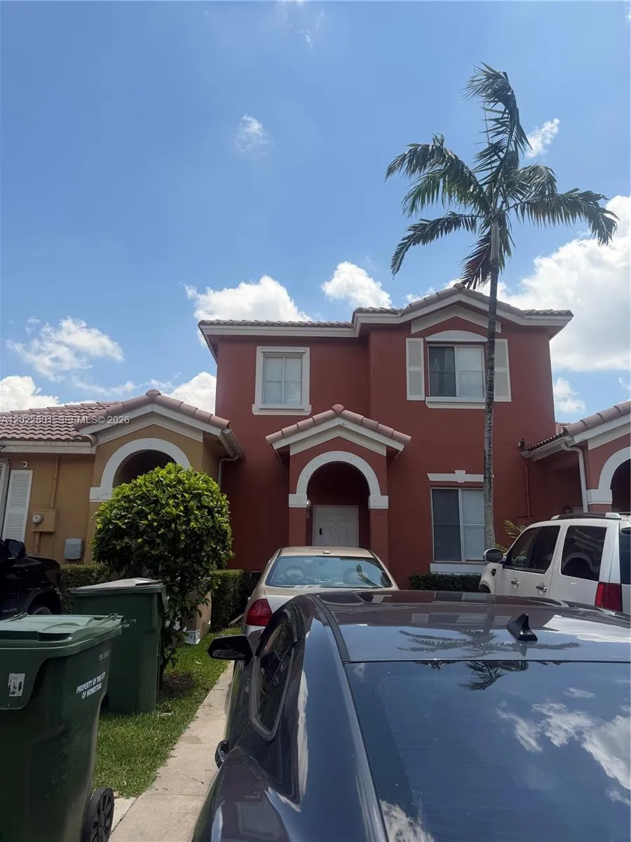 101 SW 15th Rd # 101, Homestead FL 33030