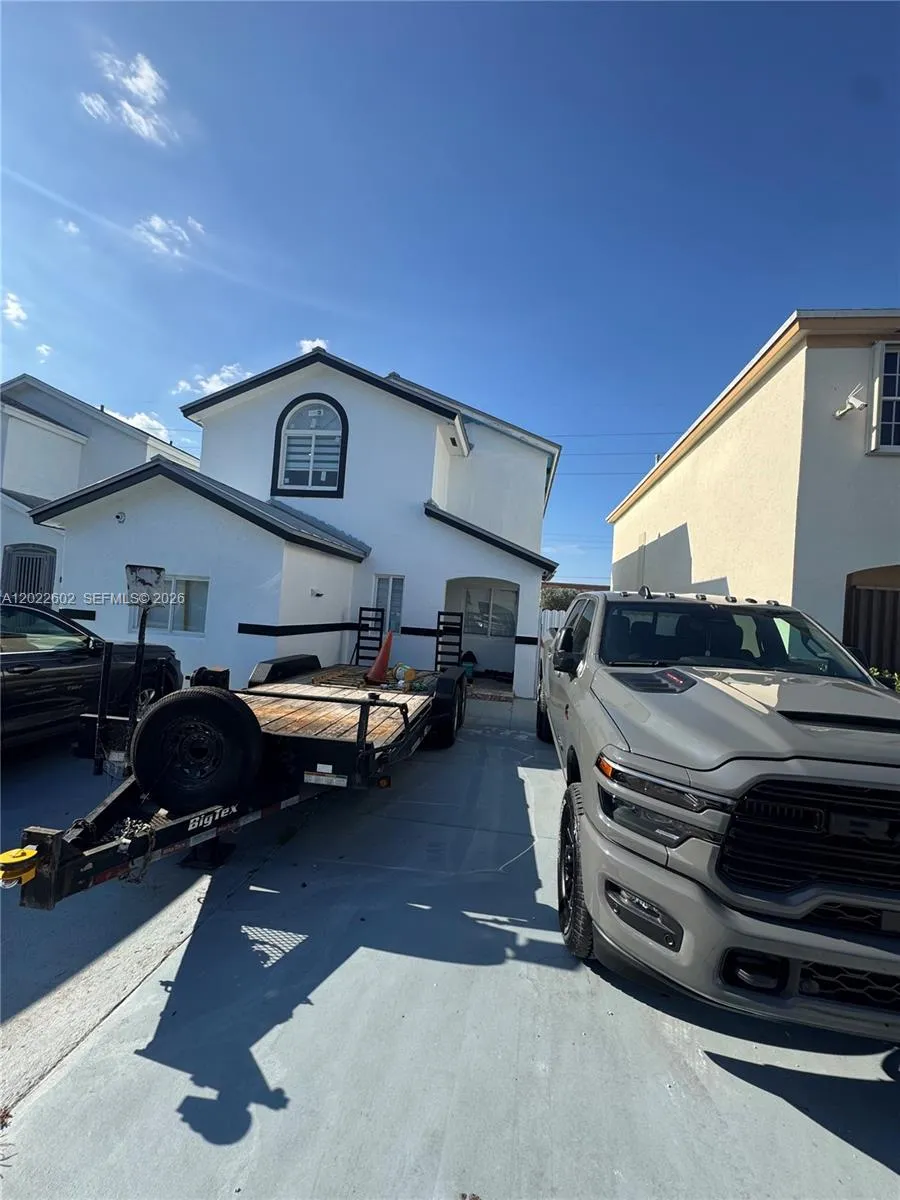 3 bedroom 2 bath for sale at 14017 SW 160th Ter, Miami FL 33177