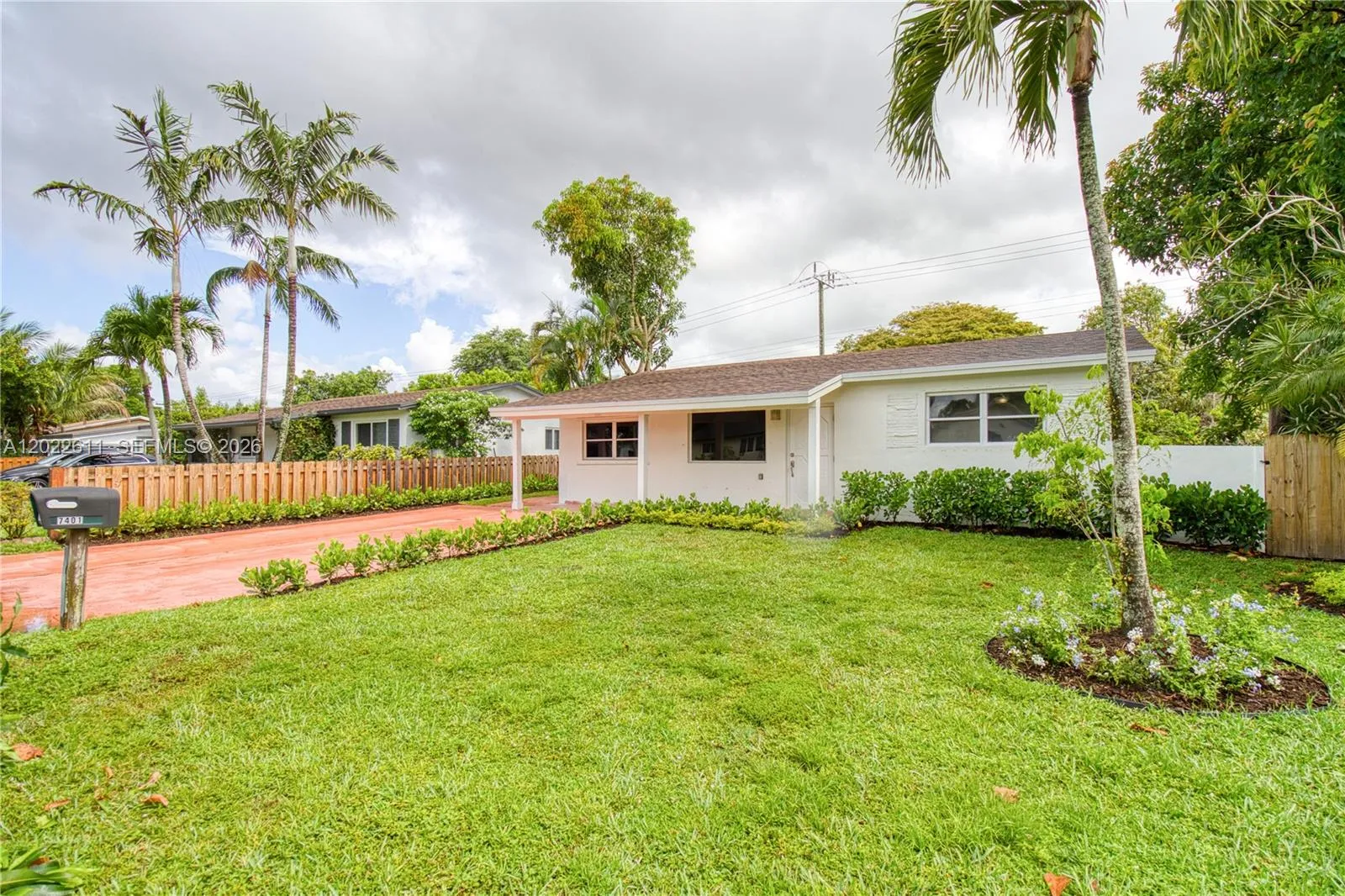7401 Raleigh St, Hollywood FL 33024