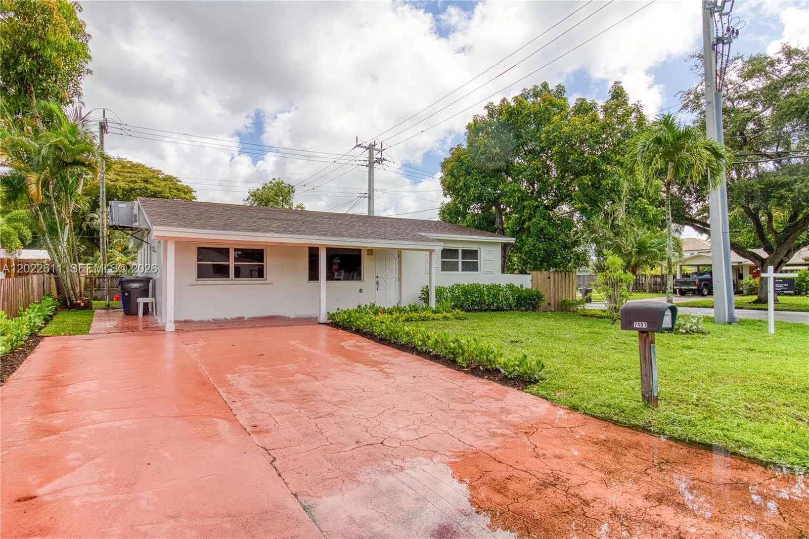 7401 Raleigh St, Hollywood FL 33024