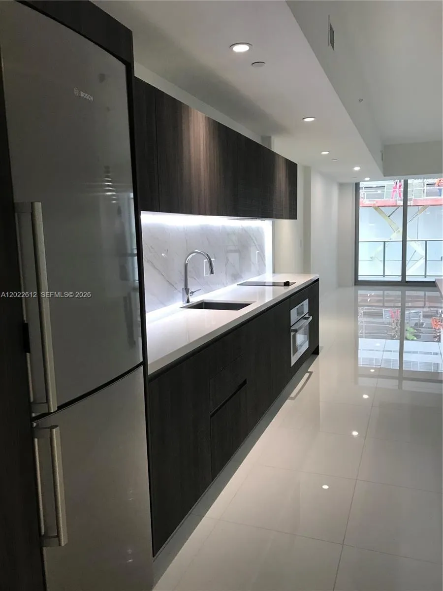 851 NE 1st Ave # 207, Miami FL 33132
