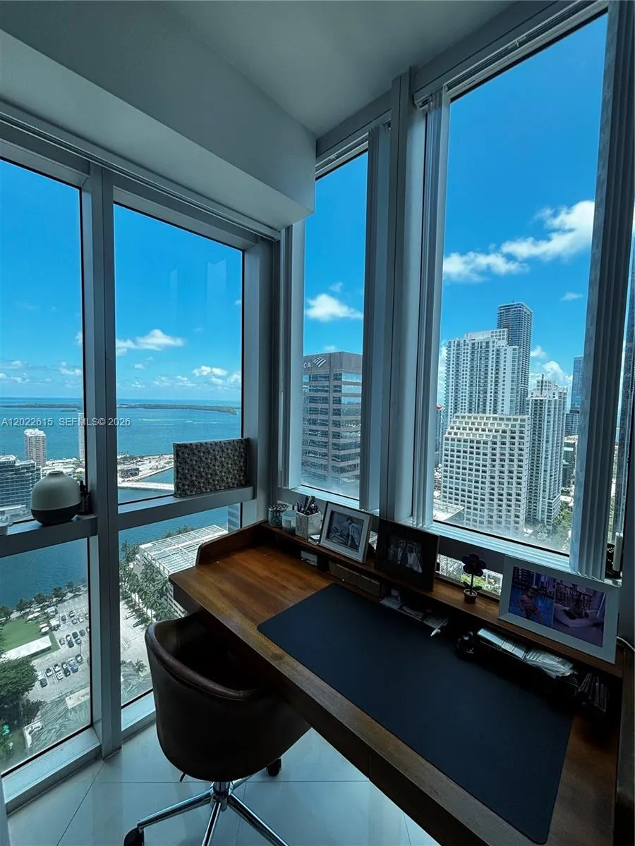 500 Brickell Ave # 4102, Miami FL 33131