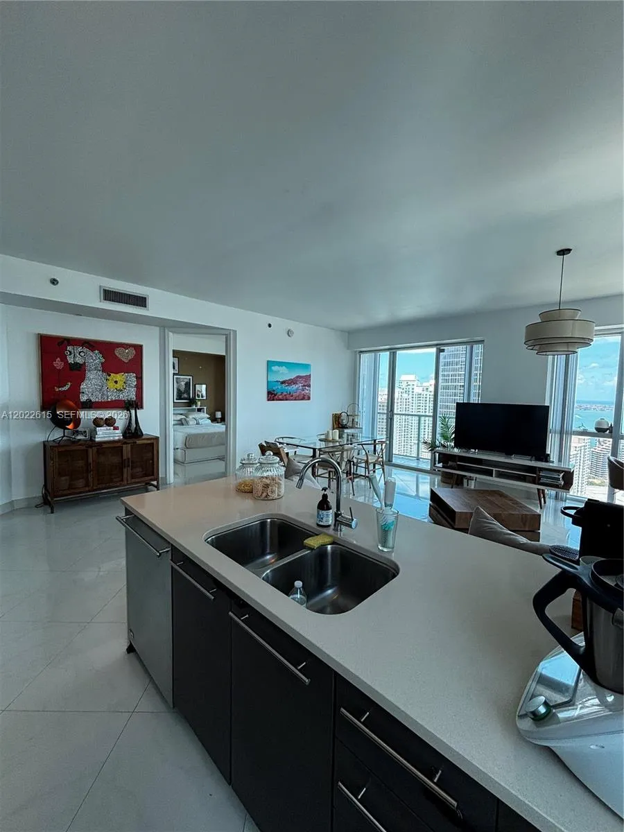 500 Brickell Ave # 4102, Miami FL 33131