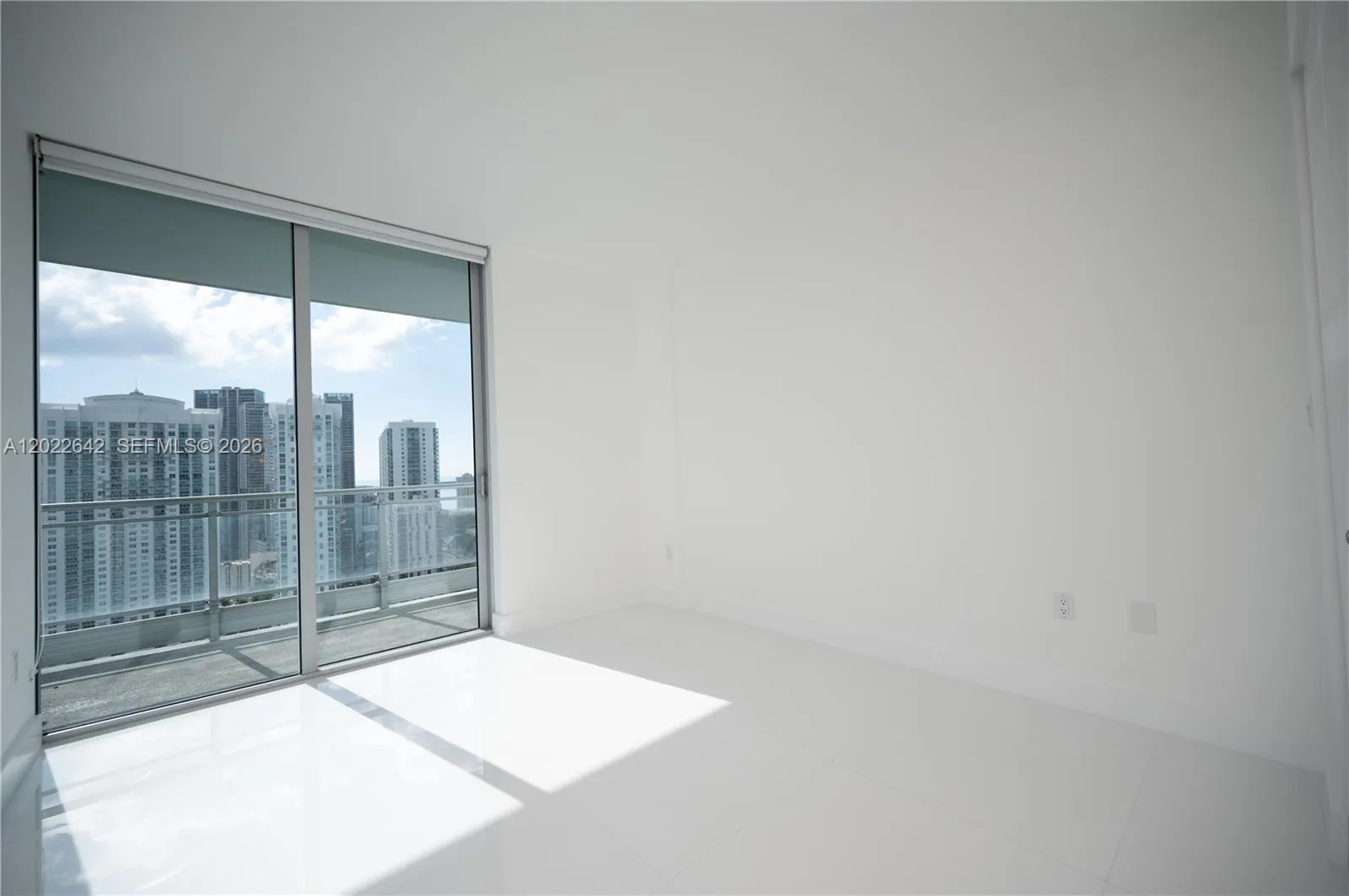 92 SW 3rd St # 3411, Miami FL 33130