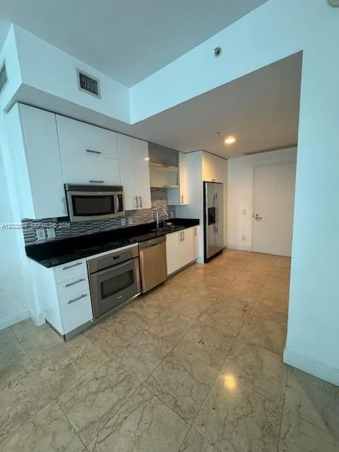 60 SW 13th St # 2210, Miami FL 33130