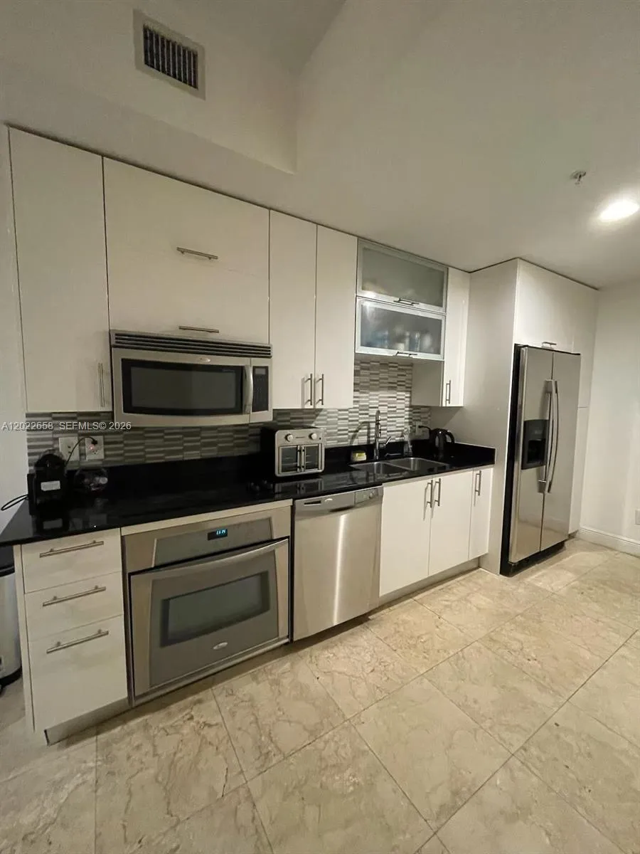 60 SW 13th St # 2210, Miami FL 33130