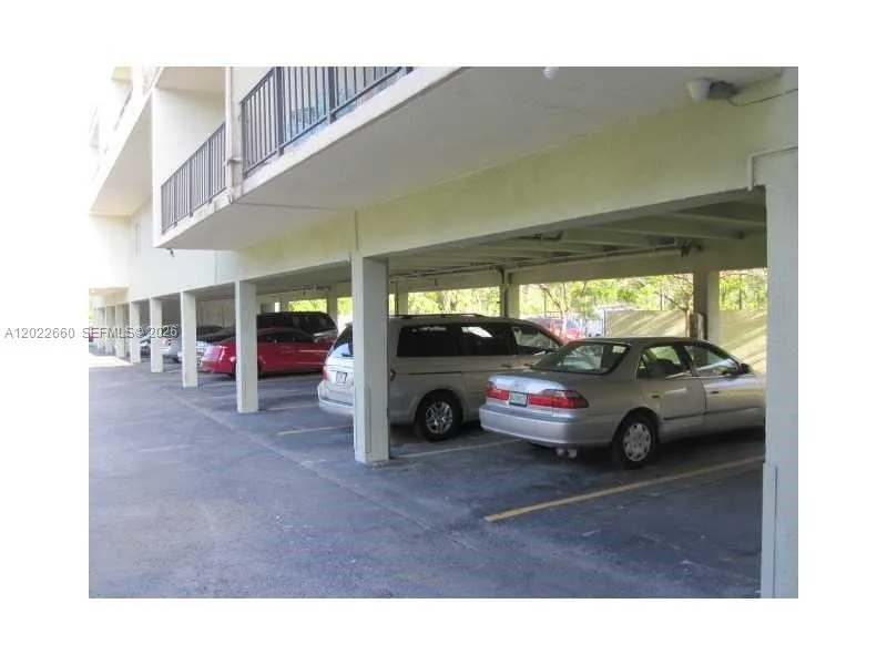 399 NW 72nd Ave # 211, Miami FL 33126