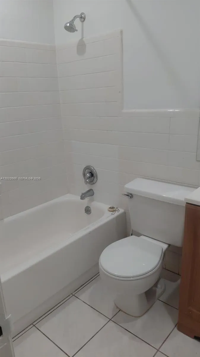 5420 NW 11th St # 307, Plantation FL 33313
