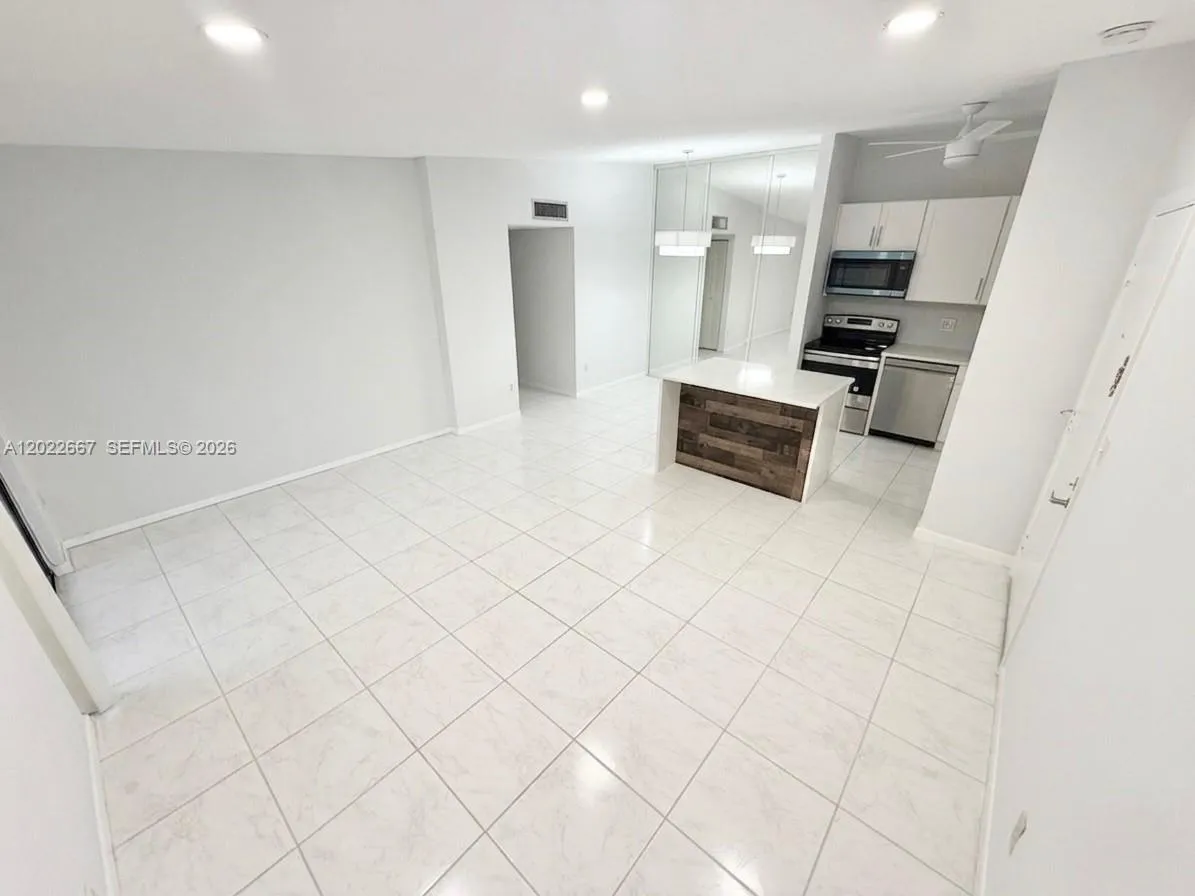 2 bedroom 1 bath for sale at 7857 Ashmont Cir # 213, Tamarac FL 33321