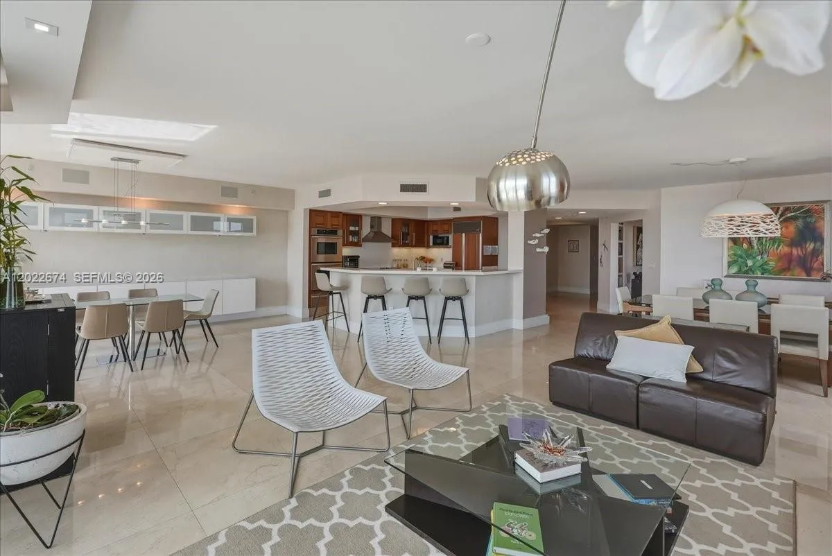 3301 NE 183rd St # 2101, Aventura FL 33160