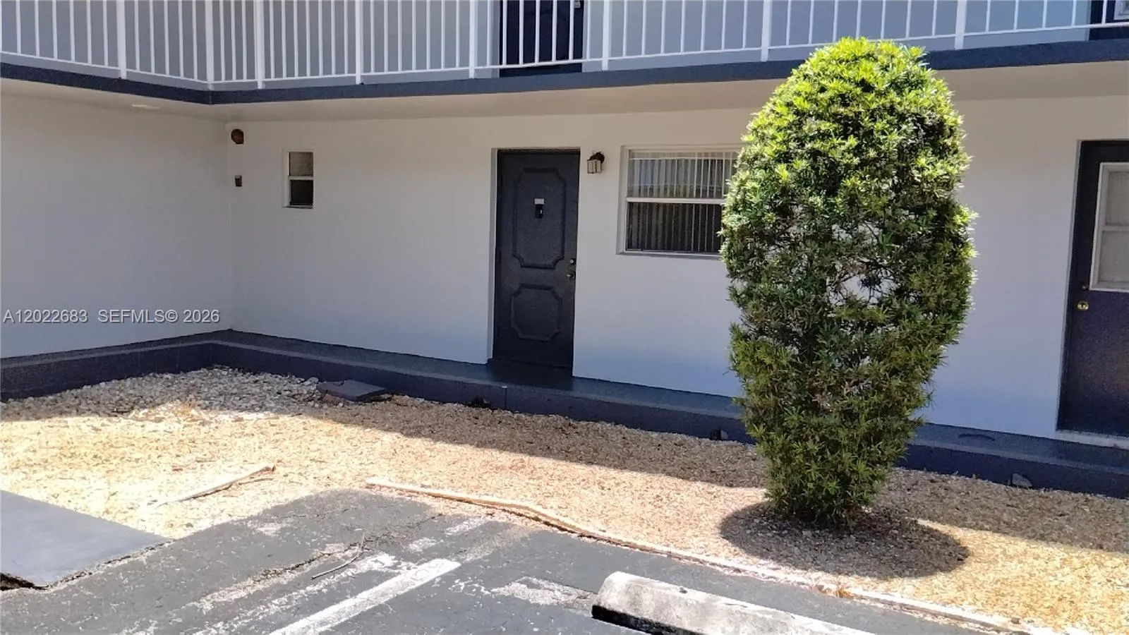 447 NE 195th St # 117, Miami FL 33179
