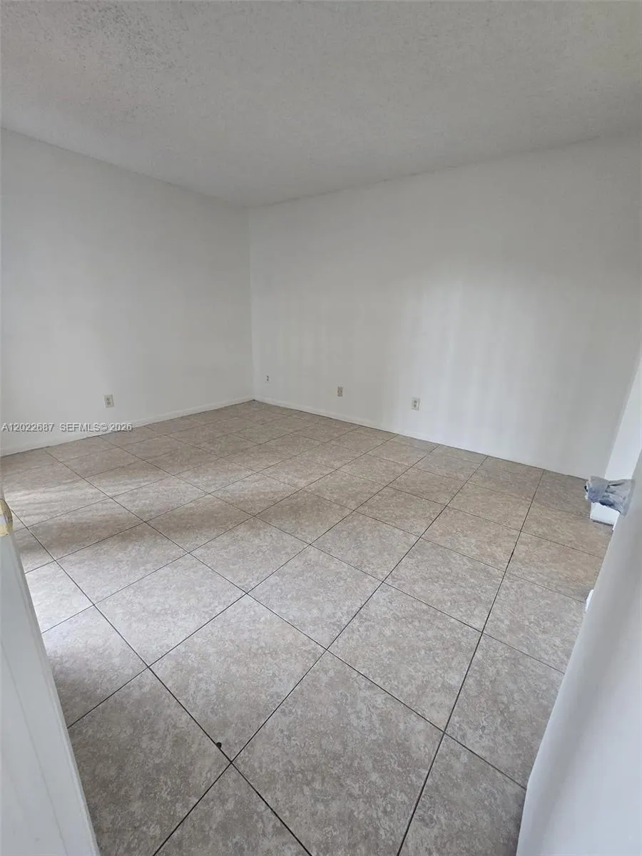 3470 Foxcroft Rd # 307, Miramar FL 33025