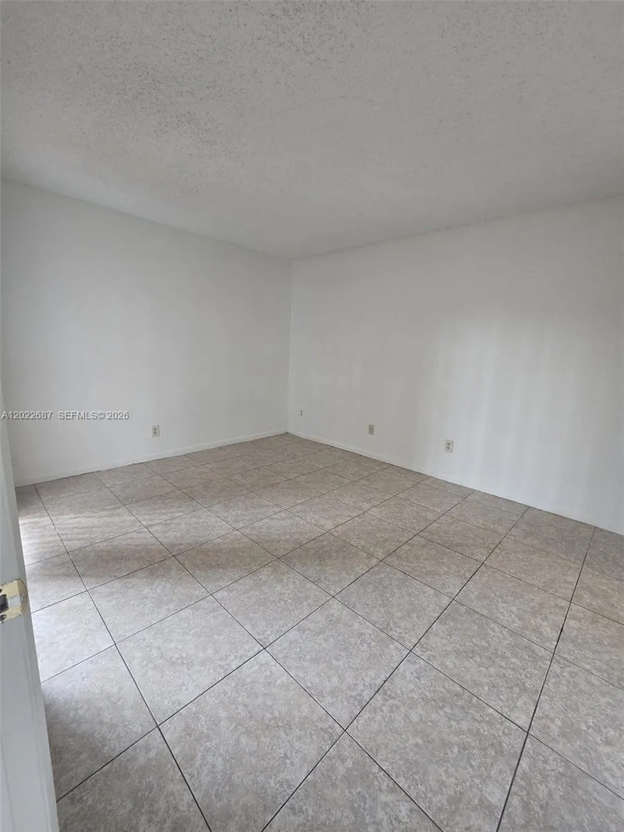 3470 Foxcroft Rd # 307, Miramar FL 33025