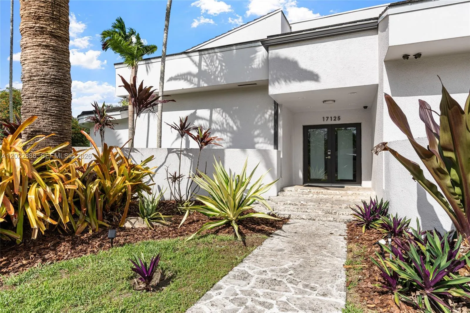 17125 SW 80th Ct, Palmetto Bay FL 33157