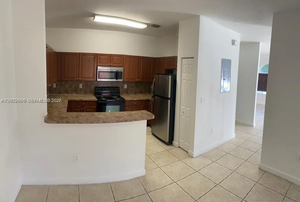 2991 NW 36th Way, Lauderdale Lakes FL 33311