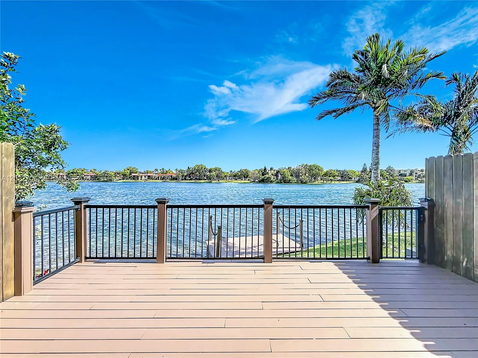 781 NE 195th St, Miami FL 33179