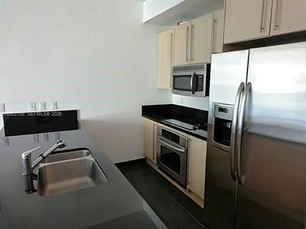 1111 SW 1st Ave # 2118, Miami FL 33130