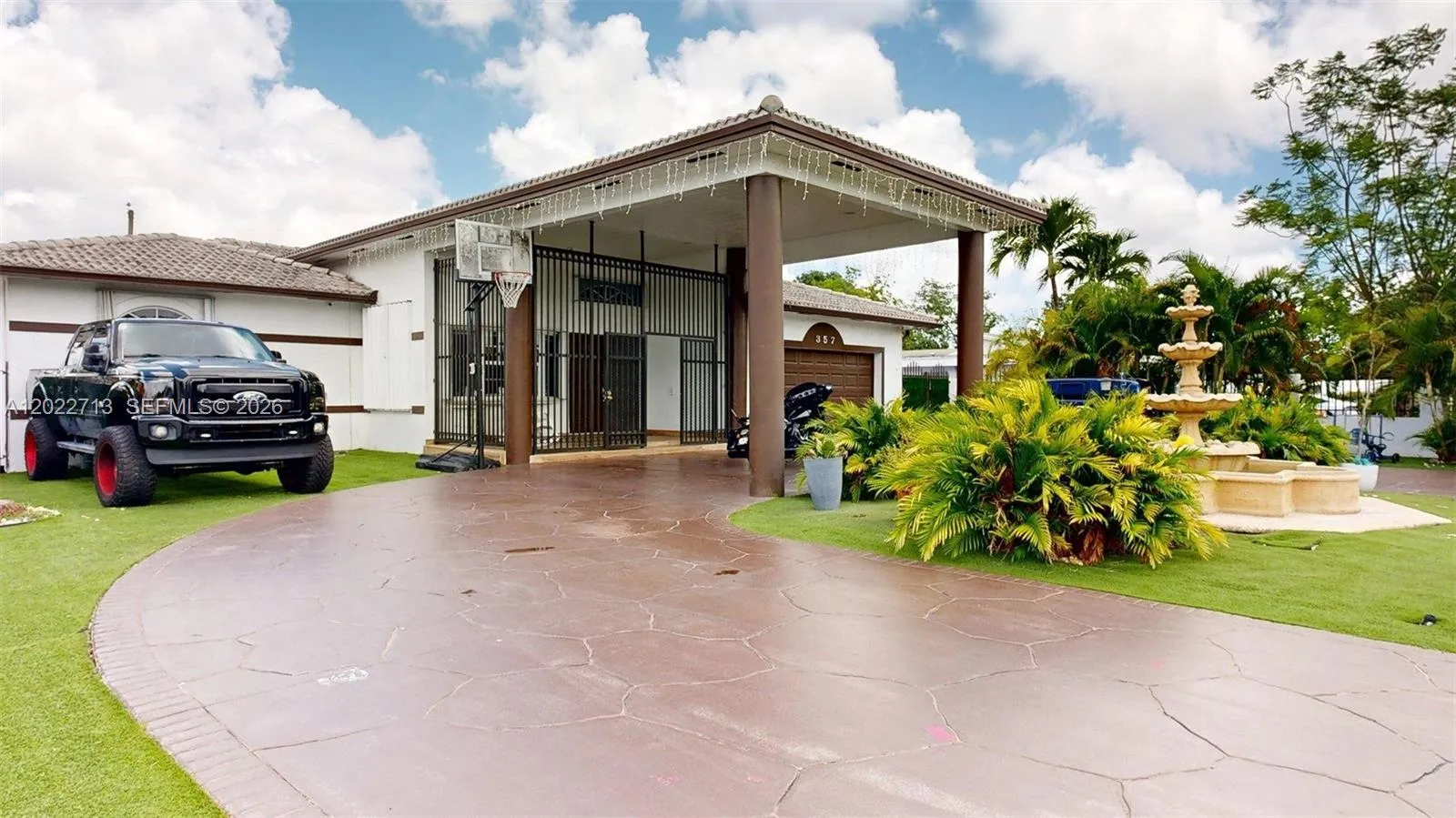 357 W 44th St, Hialeah FL 33012