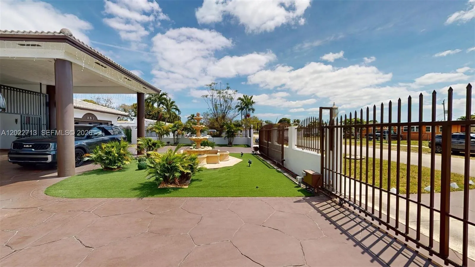 357 W 44th St, Hialeah FL 33012