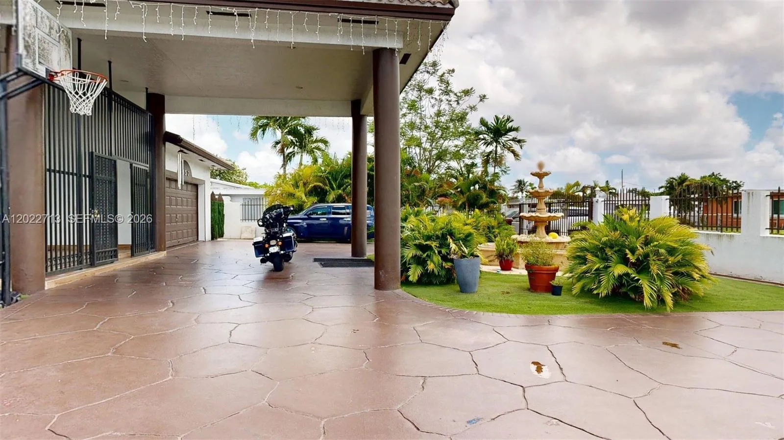 357 W 44th St, Hialeah FL 33012
