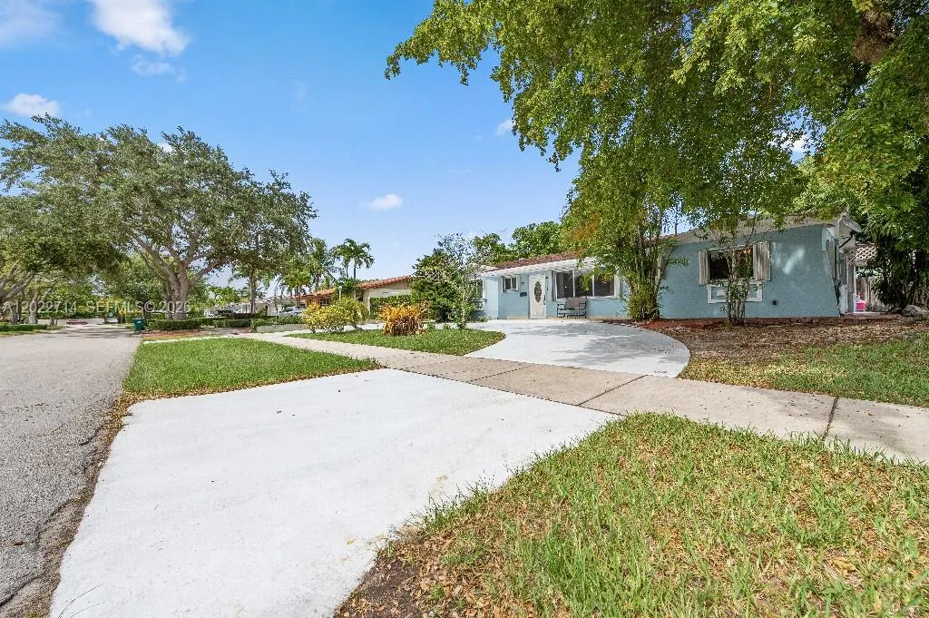 7311 SW 139th Ave, Miami FL 33183