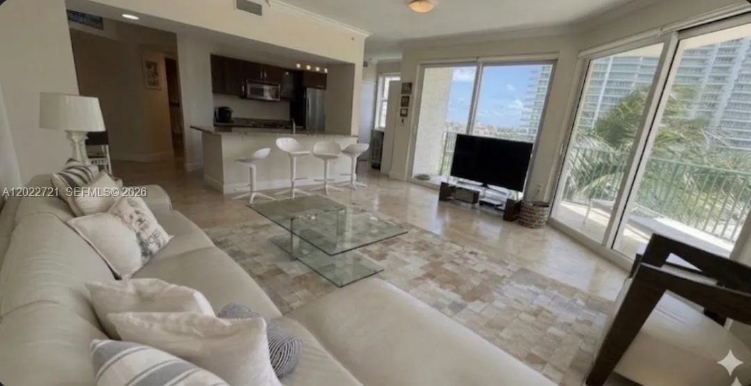 20000 E Country Club Dr # 601, Aventura FL 33180