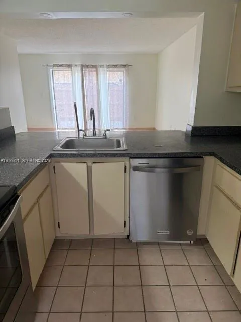 9475 PALM CR N # 9475, Pembroke Pines FL 33025
