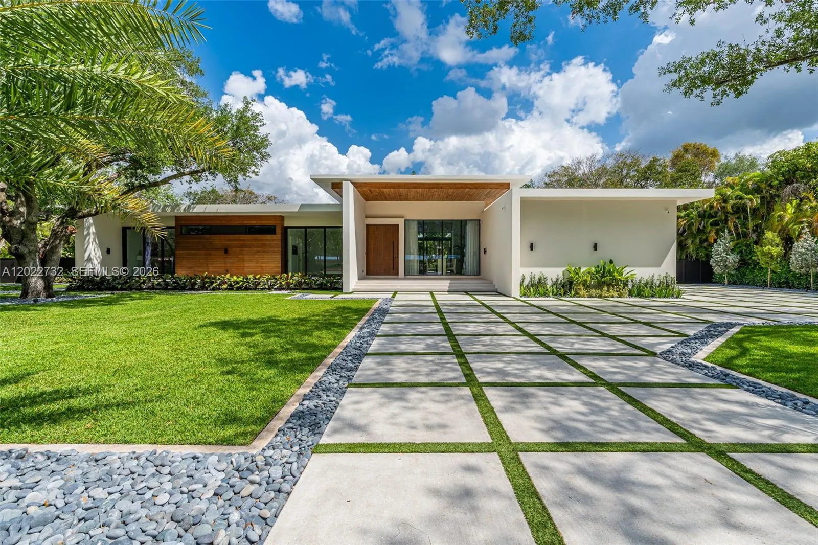 6 bedroom 6 bath for sale at 7825 SW 128th St, Pinecrest FL 33156