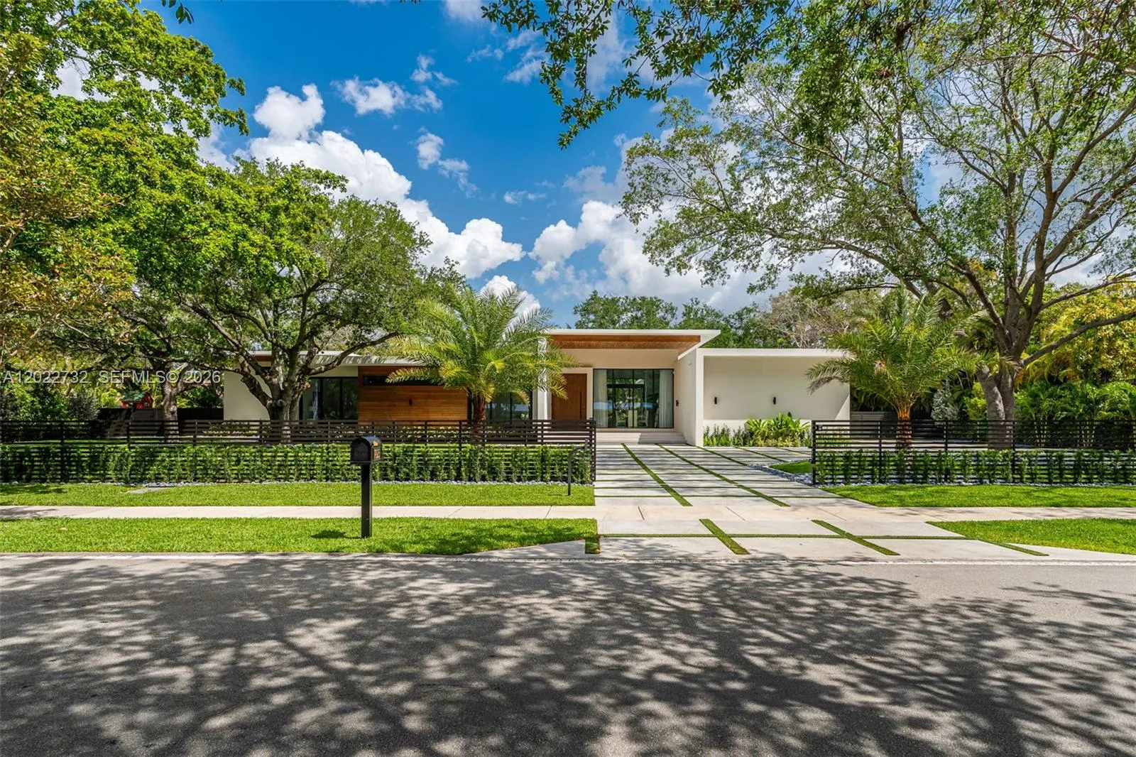 7825 SW 128th St, Pinecrest FL 33156
