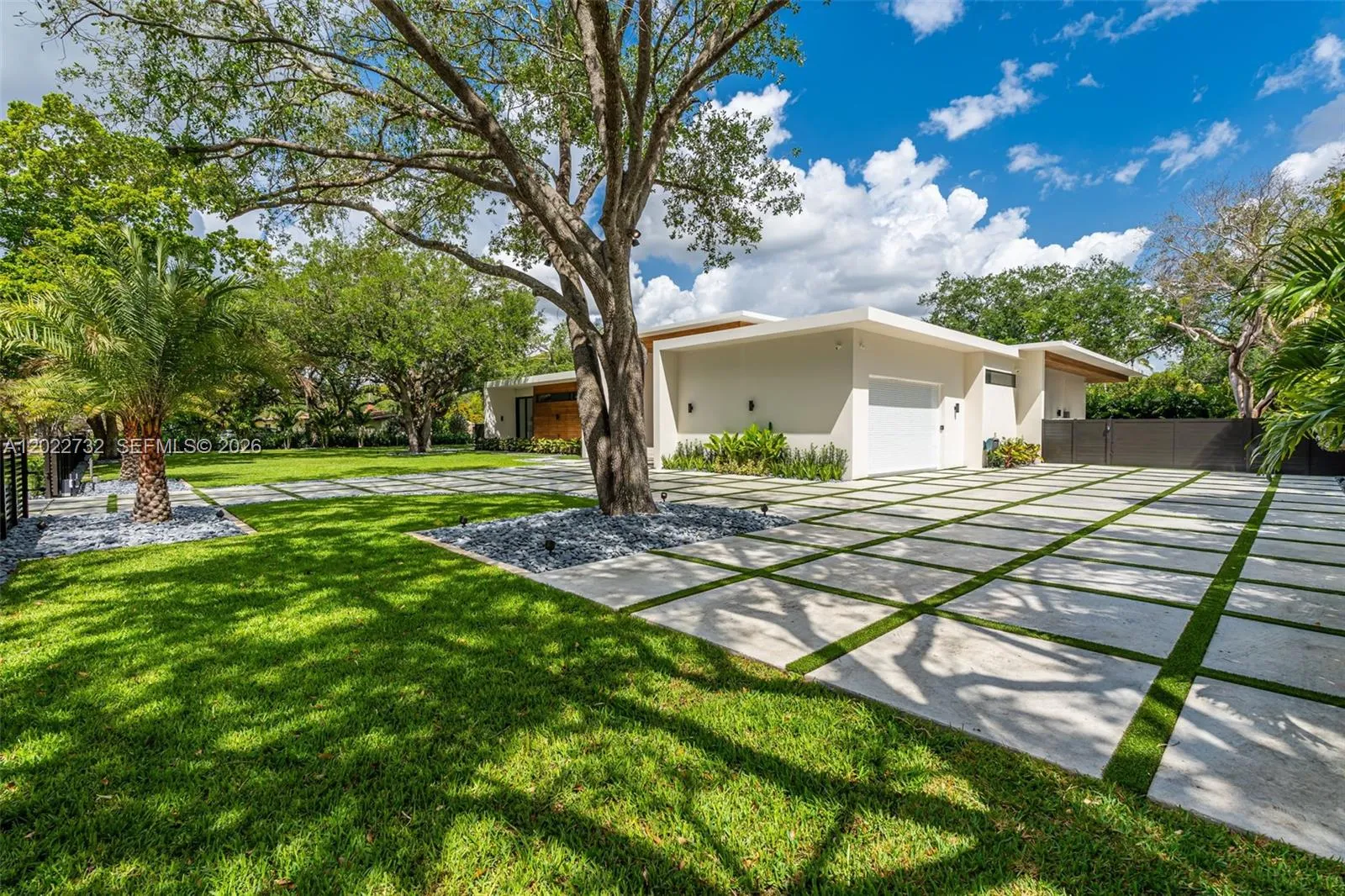 7825 SW 128th St, Pinecrest FL 33156