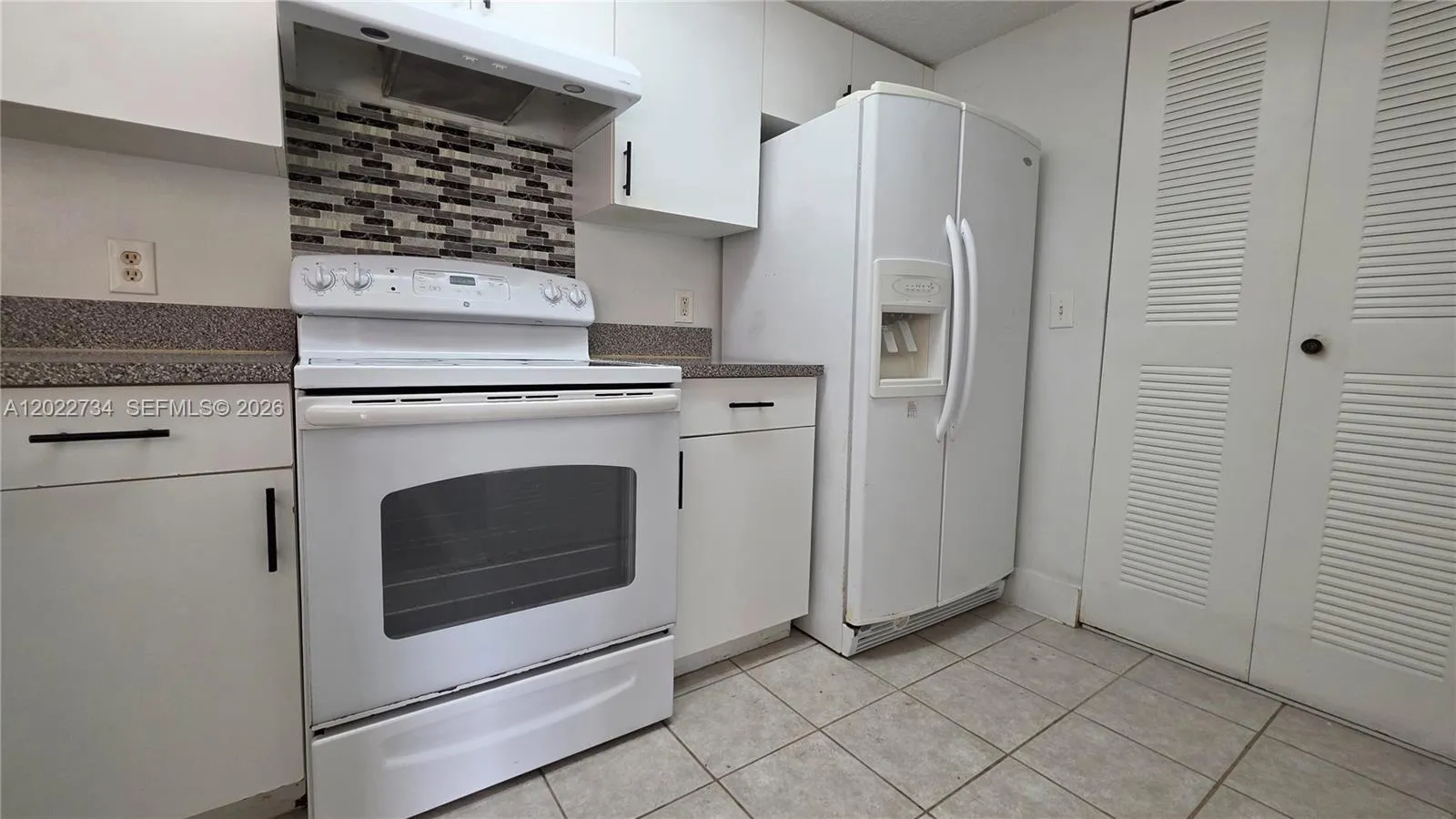 5011 Wiles Rd # 203, Coconut Creek FL 33073