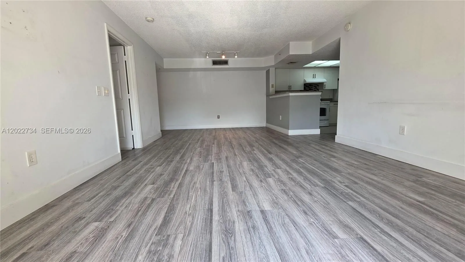 5011 Wiles Rd # 203, Coconut Creek FL 33073